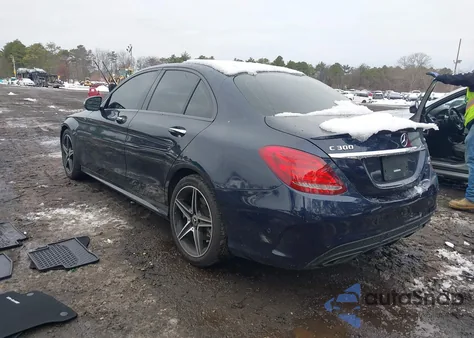 2018 Mercedes-Benz C 300 4Matic из США, поврежденный, VIN 55SWF4KB0JU260348